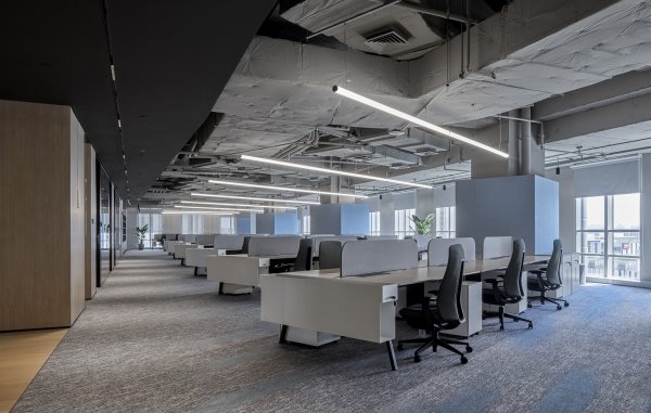 鋼結構廠房辦公室裝修的消防與安全規范指南